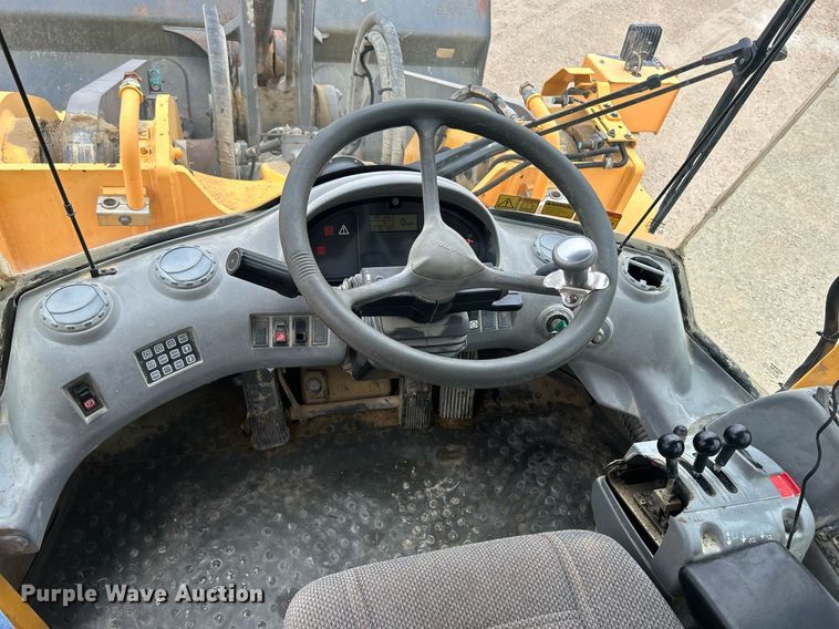 image for item DQ0890 2007 Volvo L180E  wheel loader