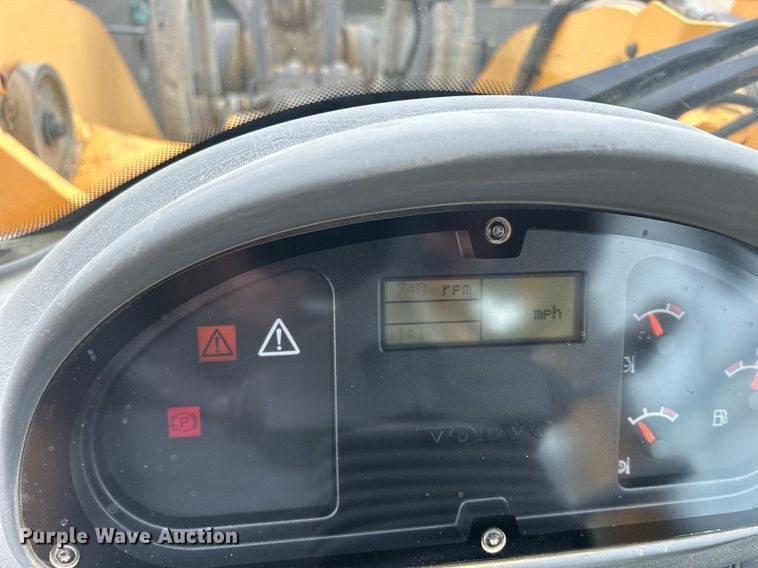 image for item DQ0890 2007 Volvo L180E  wheel loader