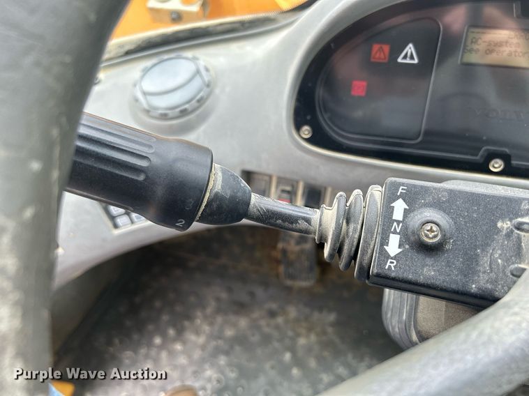 image for item DQ0890 2007 Volvo L180E  wheel loader