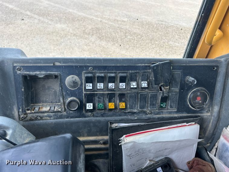 image for item DQ0890 2007 Volvo L180E  wheel loader