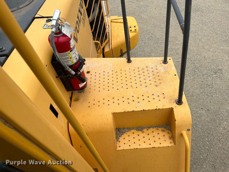 image for item DQ0890 2007 Volvo L180E  wheel loader