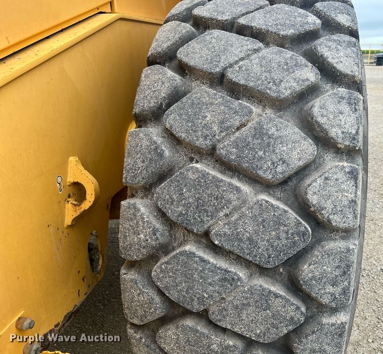 image for item DQ0890 2007 Volvo L180E  wheel loader
