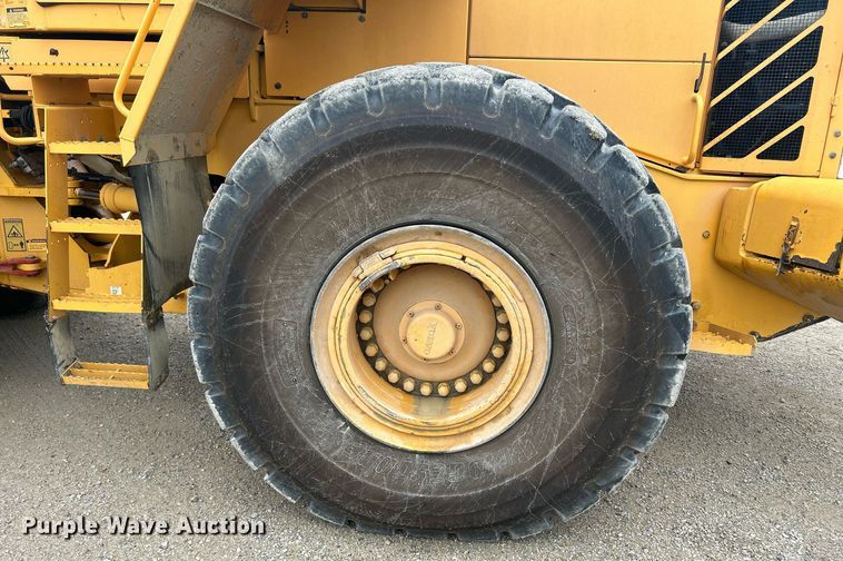 image for item DQ0890 2007 Volvo L180E  wheel loader