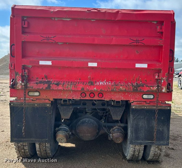 image for item DQ0891 1997 Ford LT9000  dump truck