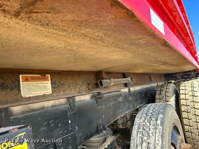 image for item DQ0891 1997 Ford LT9000  dump truck