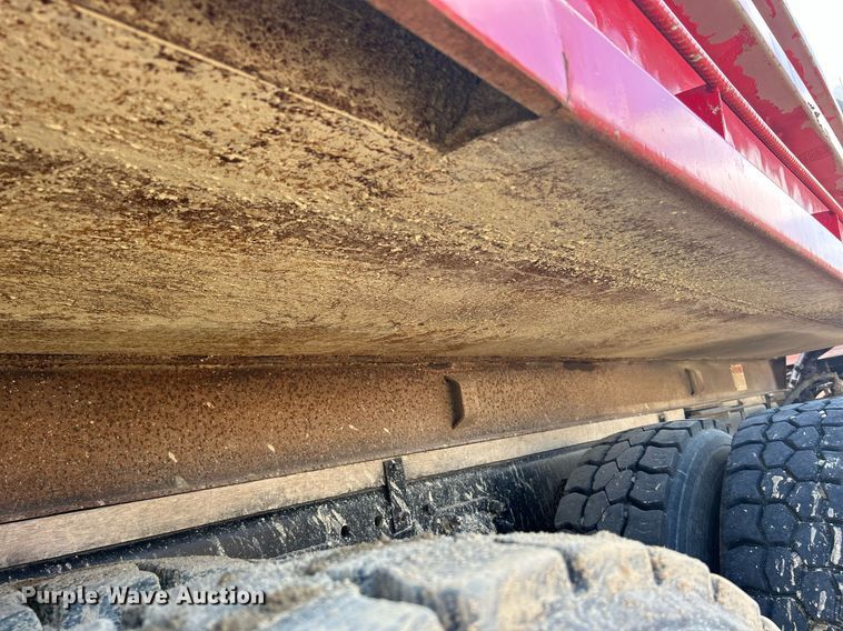 image for item DQ0891 1997 Ford LT9000  dump truck