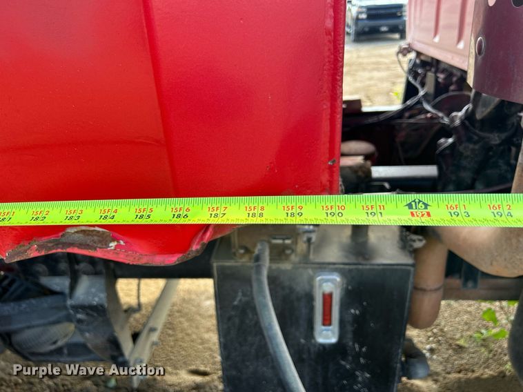 image for item DQ0891 1997 Ford LT9000  dump truck