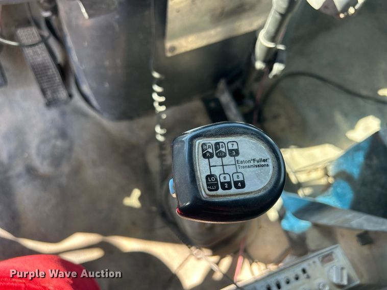 image for item DQ0891 1997 Ford LT9000  dump truck