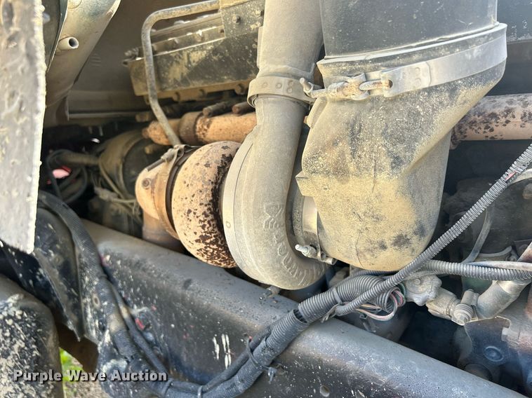 image for item DQ0891 1997 Ford LT9000  dump truck