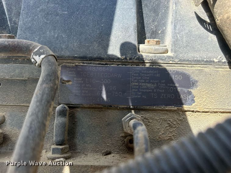 image for item DQ0891 1997 Ford LT9000  dump truck