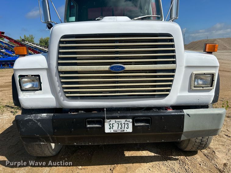 image for item DQ0891 1997 Ford LT9000  dump truck