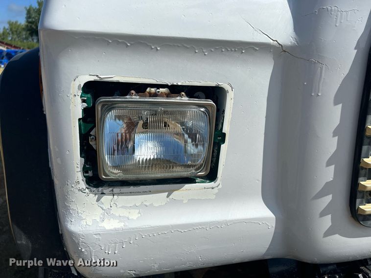 image for item DQ0891 1997 Ford LT9000  dump truck