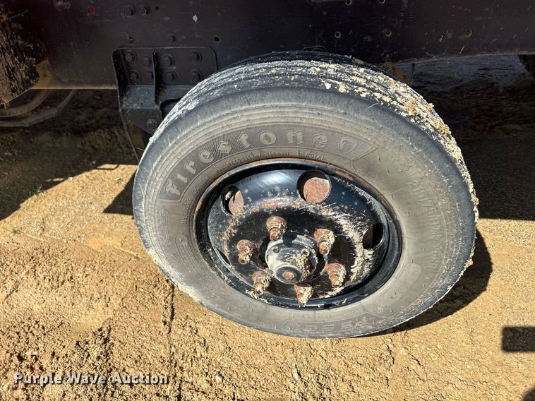 image for item DQ0891 1997 Ford LT9000  dump truck