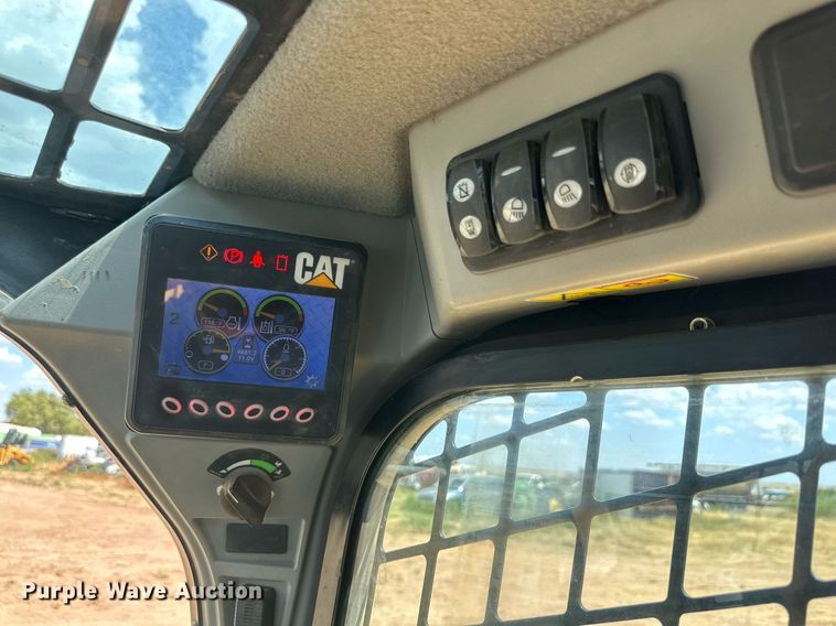 image for item DQ1340 2015 Caterpillar 259D  tracked skid steer loader