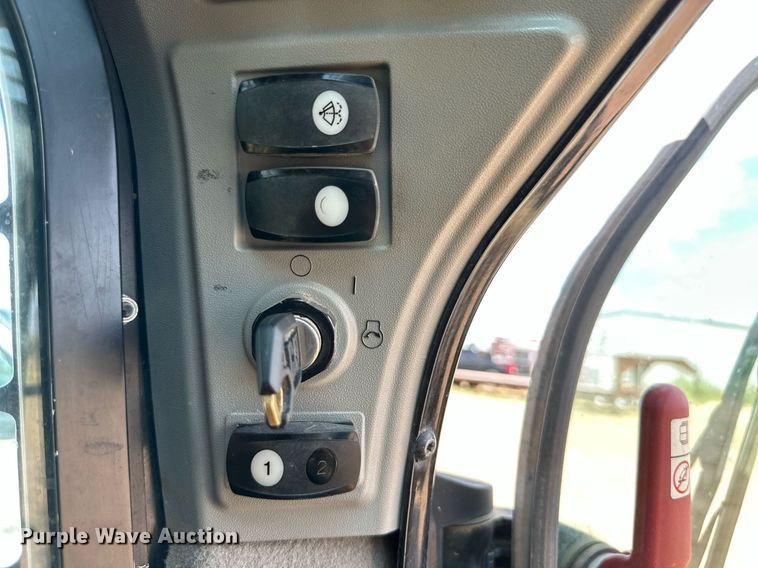 image for item DQ1340 2015 Caterpillar 259D  tracked skid steer loader