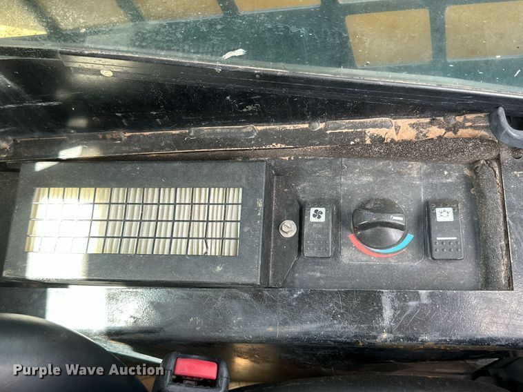 image for item DQ1341 2008 Caterpillar 242B2  skid steer loader