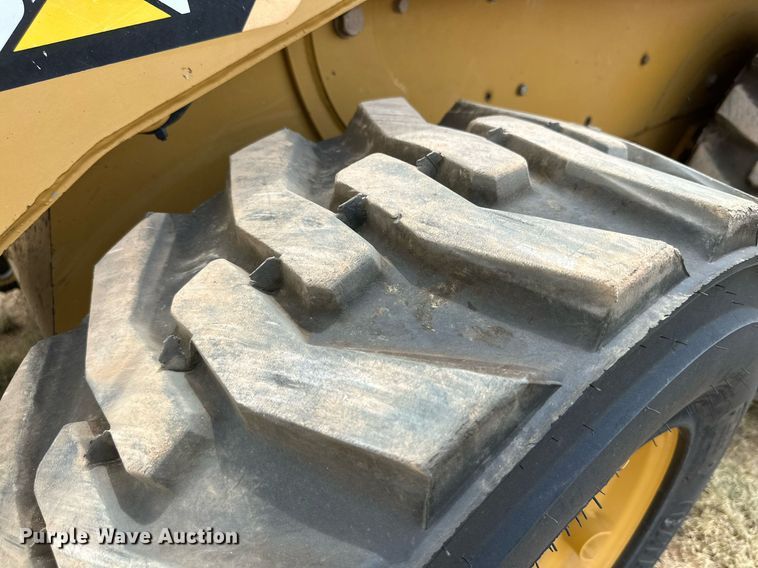 image for item DQ1341 2008 Caterpillar 242B2  skid steer loader