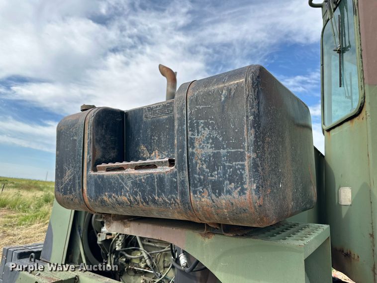 image for item DQ1366 1983 International M100A  wheel loader