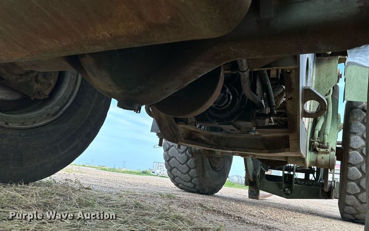 image for item DQ1366 1983 International M100A  wheel loader