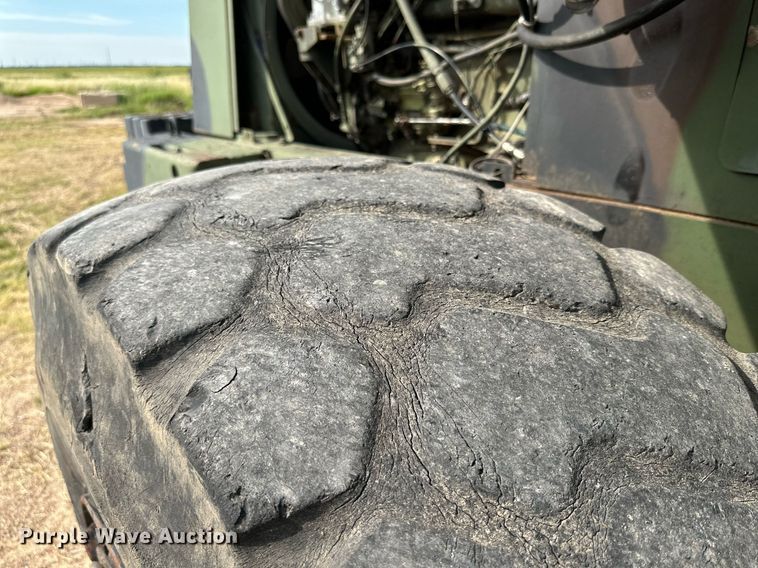 image for item DQ1366 1983 International M100A  wheel loader