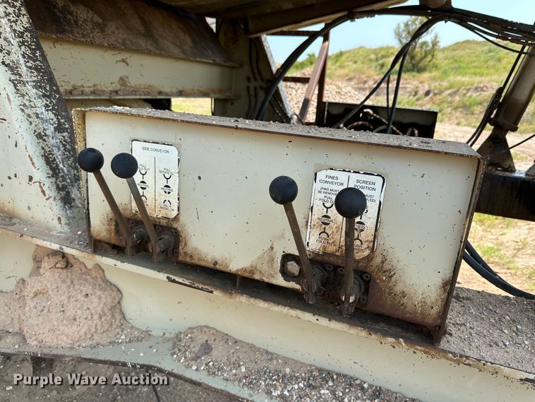 image for item DQ1367 Astec 2512 KT  screening plant