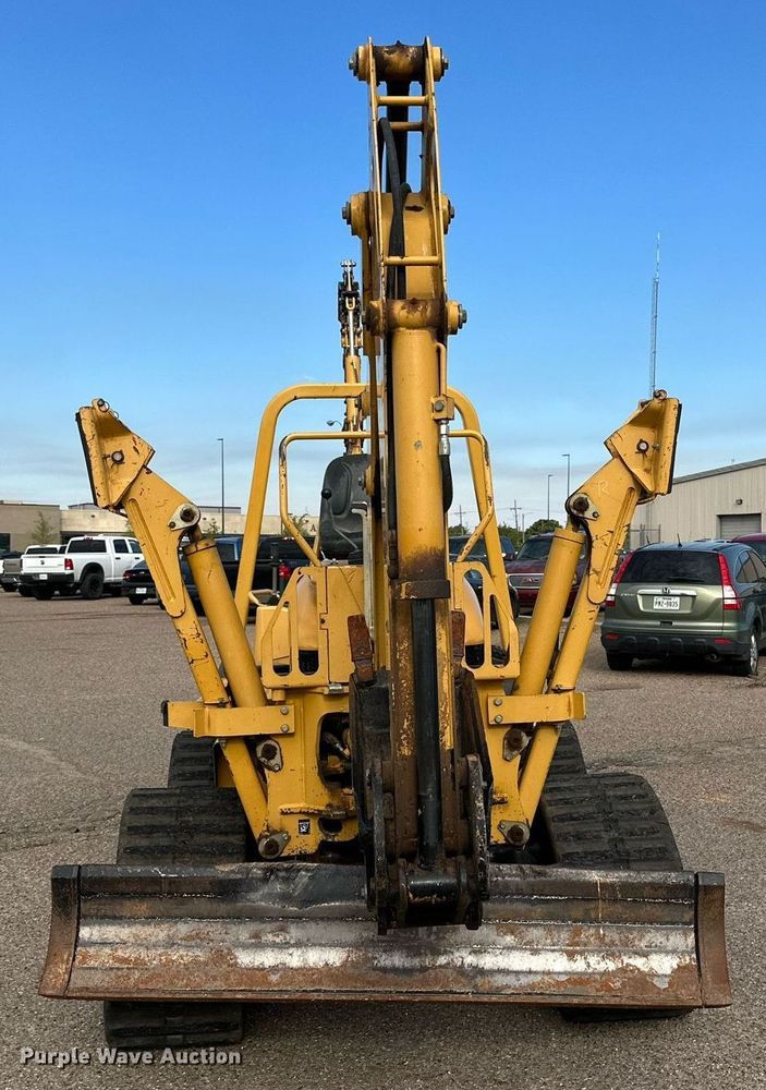 image for item DQ1368 2009 Vermeer RTX750  trencher