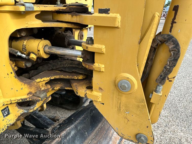 image for item DQ1368 2009 Vermeer RTX750  trencher