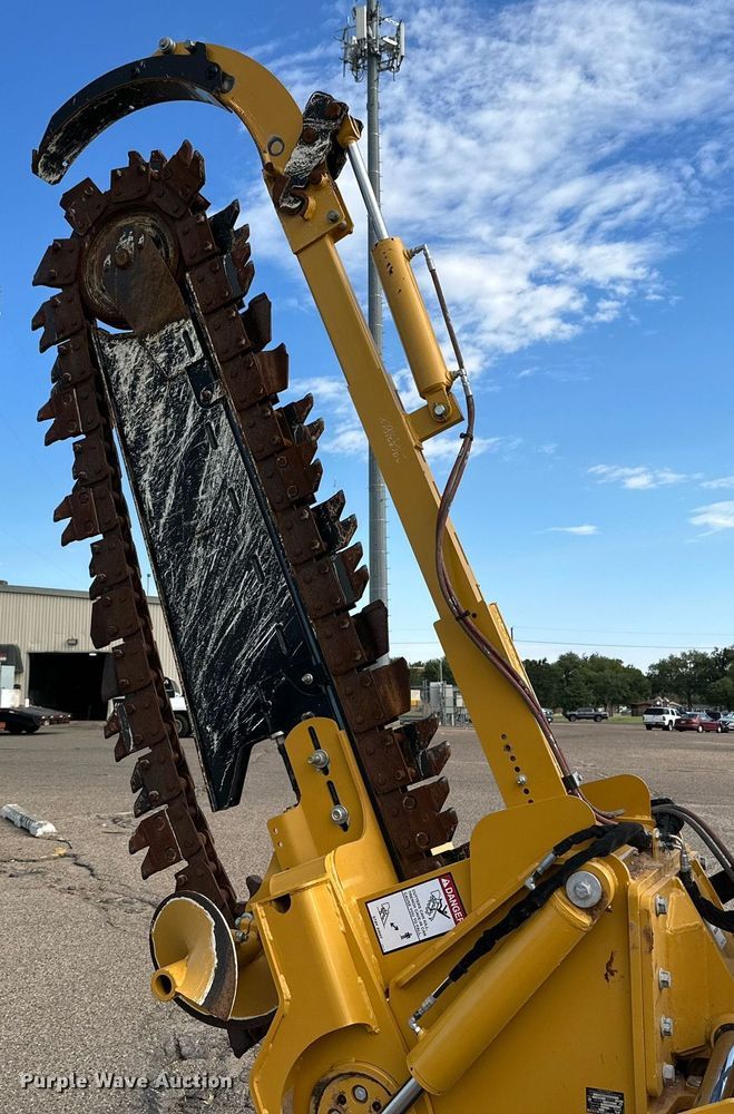 image for item DQ1368 2009 Vermeer RTX750  trencher