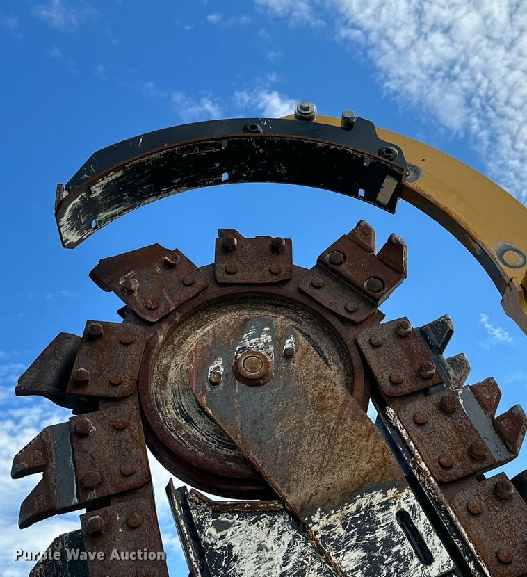 image for item DQ1368 2009 Vermeer RTX750  trencher