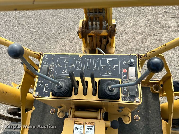 image for item DQ1368 2009 Vermeer RTX750  trencher