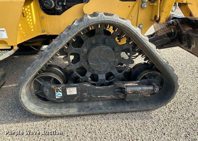 image for item DQ1368 2009 Vermeer RTX750  trencher