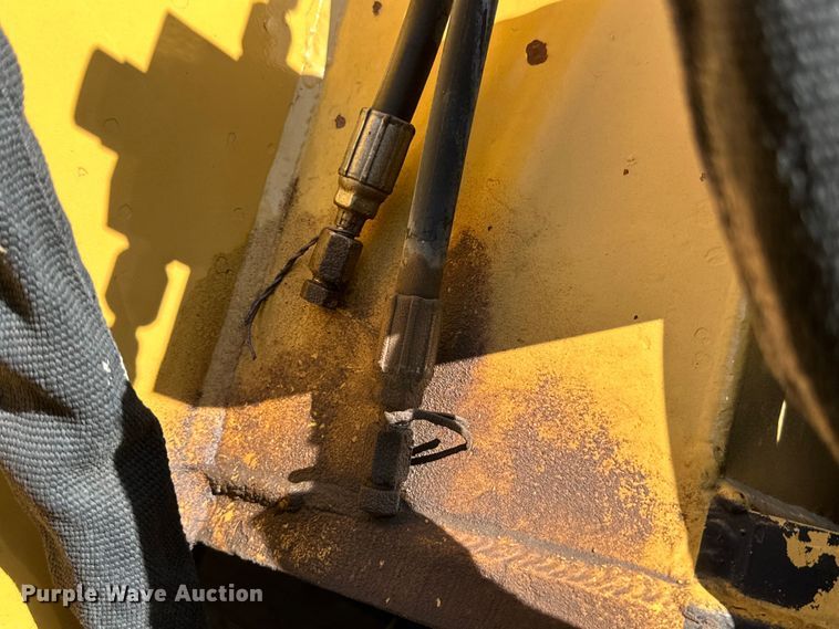 image for item DQ1368 2009 Vermeer RTX750  trencher