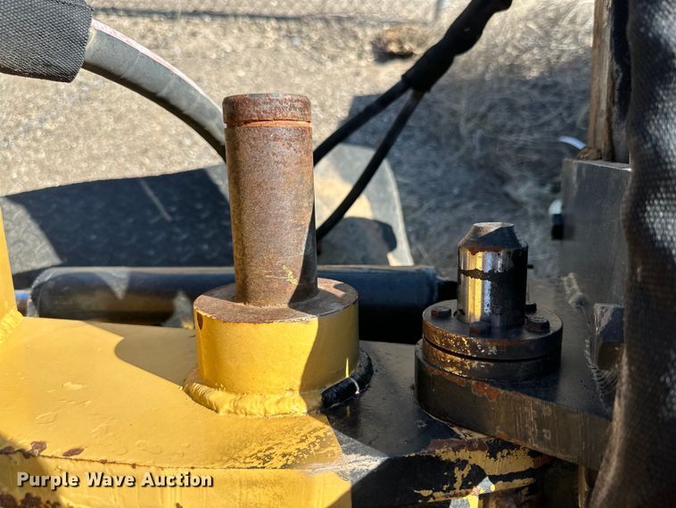 image for item DQ1368 2009 Vermeer RTX750  trencher