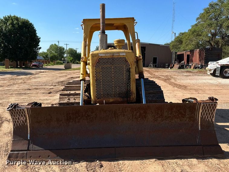 image for item DQ1371 1984 Caterpillar D6D  dozer