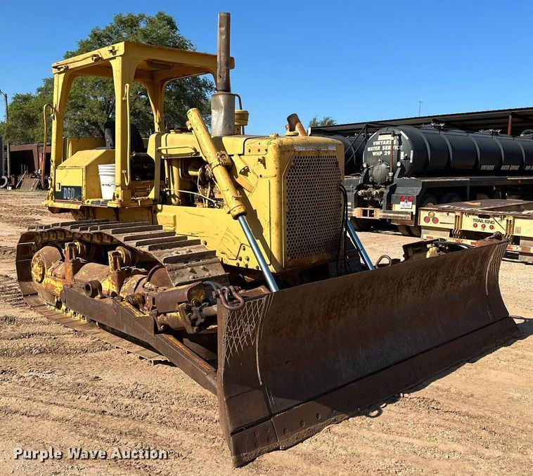 image for item DQ1371 1984 Caterpillar D6D  dozer