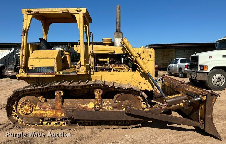 image for item DQ1371 1984 Caterpillar D6D  dozer