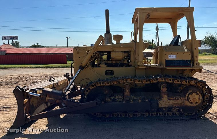 image for item DQ1371 1984 Caterpillar D6D  dozer