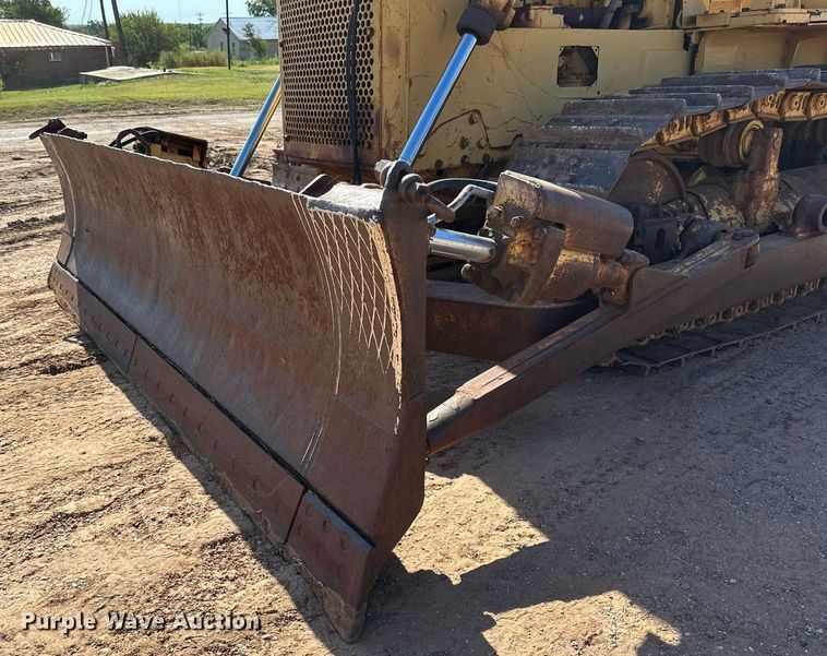 image for item DQ1371 1984 Caterpillar D6D  dozer