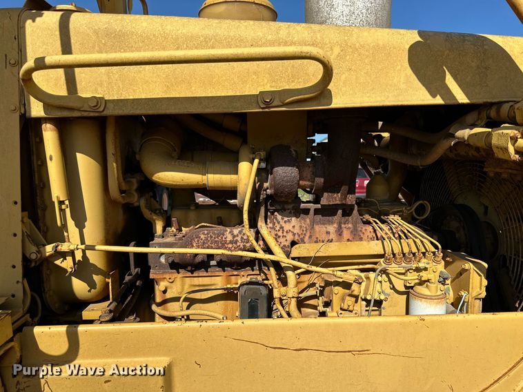 image for item DQ1371 1984 Caterpillar D6D  dozer