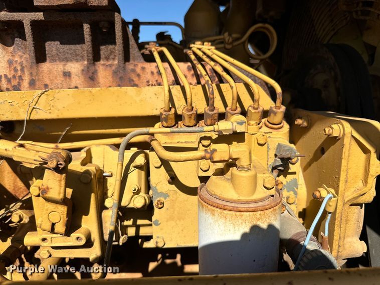 image for item DQ1371 1984 Caterpillar D6D  dozer