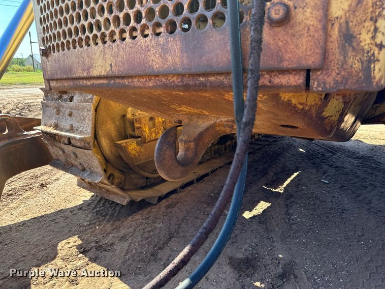 image for item DQ1371 1984 Caterpillar D6D  dozer