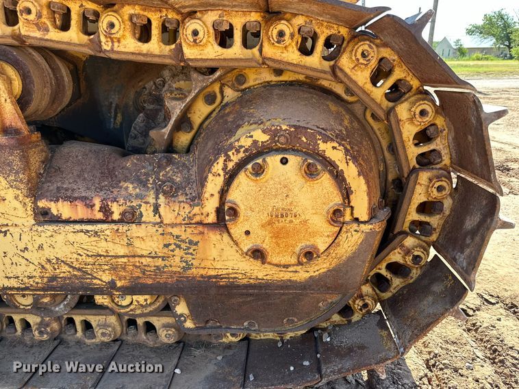image for item DQ1371 1984 Caterpillar D6D  dozer