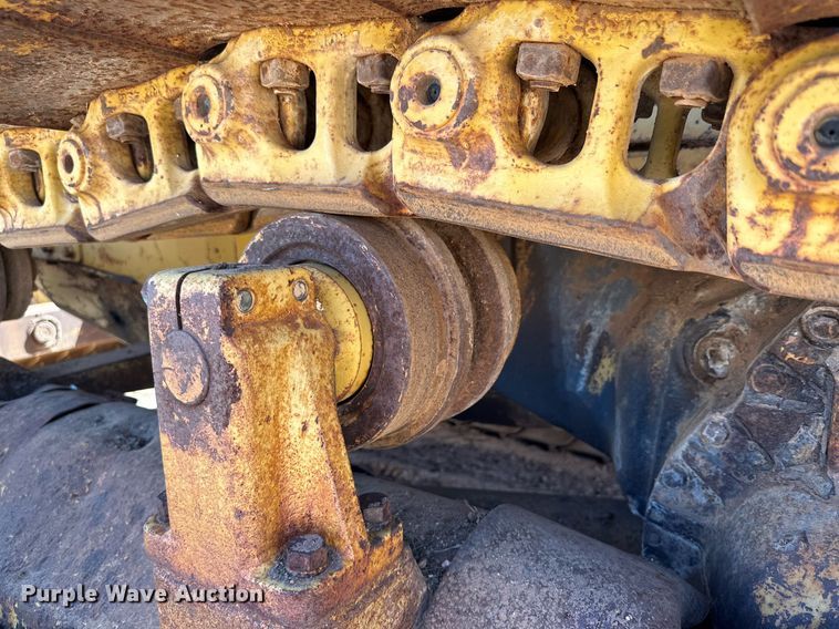 image for item DQ1371 1984 Caterpillar D6D  dozer