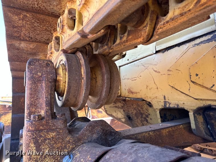 image for item DQ1371 1984 Caterpillar D6D  dozer