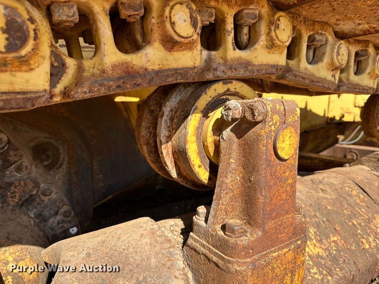 image for item DQ1371 1984 Caterpillar D6D  dozer
