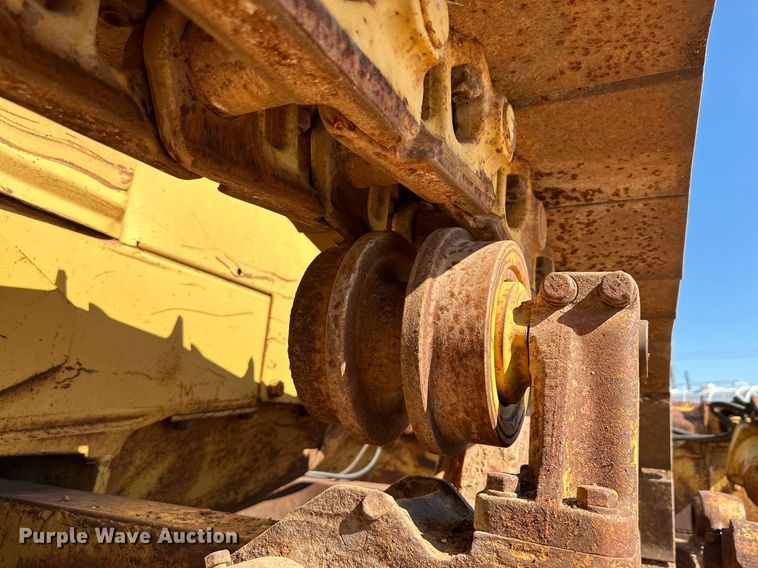 image for item DQ1371 1984 Caterpillar D6D  dozer