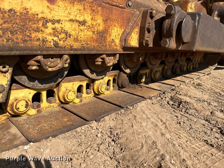 image for item DQ1371 1984 Caterpillar D6D  dozer