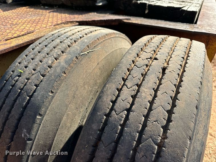 image for item DQ1372 1975 Load King  lowboy equipment trailer