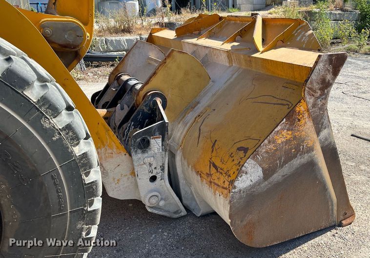 image for item DQ2144 1996 John Deere 644G  wheel loader