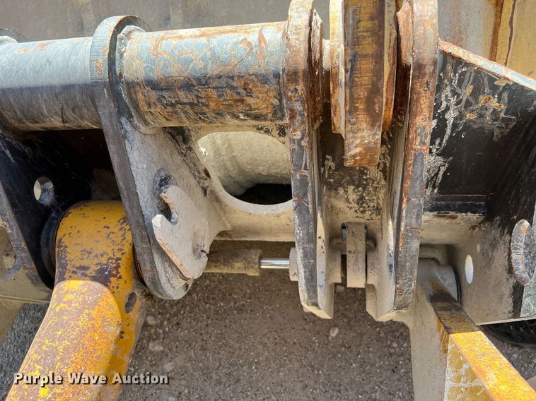 image for item DQ2144 1996 John Deere 644G  wheel loader